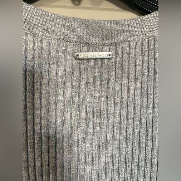 Michael Kors Grey Long Sleeve Asymmetrical Fitted Dress size Small. - Picture 4 of 4